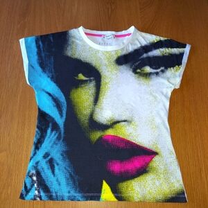 GUESS sexy lips print Eye Catcher graphic Tee T-Shirt Top
